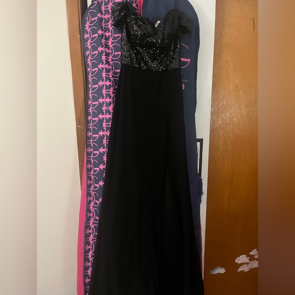 Elegant Black Sequin Evening Gown